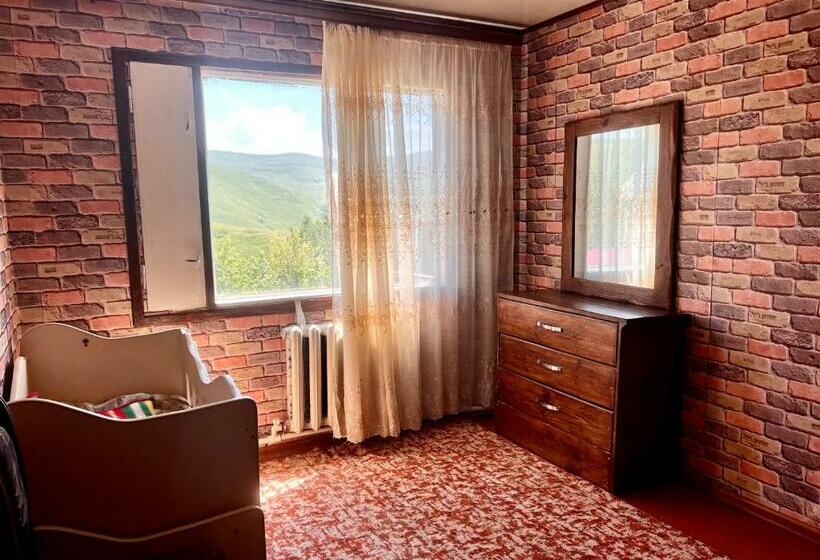 جناح عائلي, Yerivar