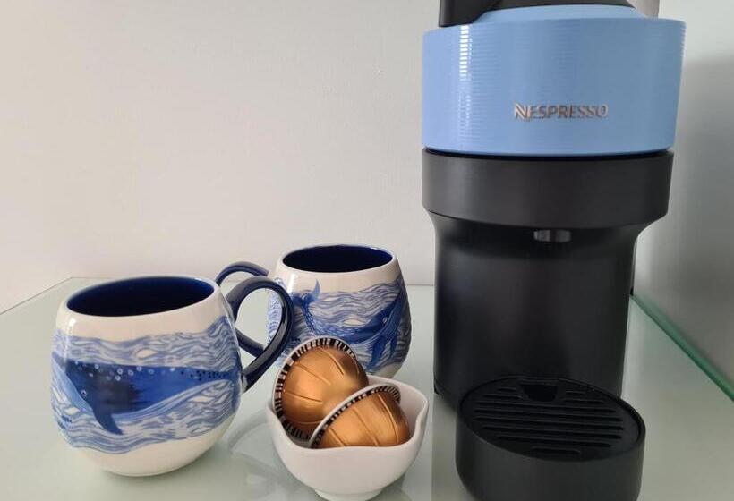 מיטת קינג בסוויטה, Blue Ocean Guest Suites