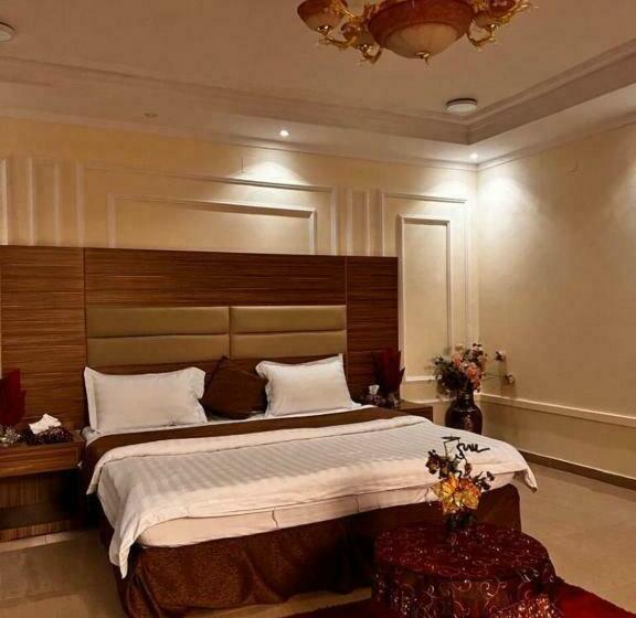 شقة غرفة واحدة, ركن فينيسيا للشقق المخدومة