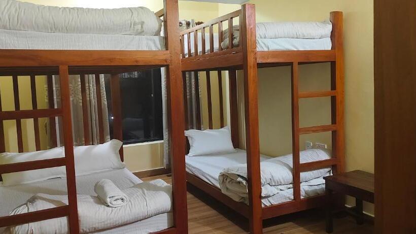 اتاق راحتی سه تخته, Garangja