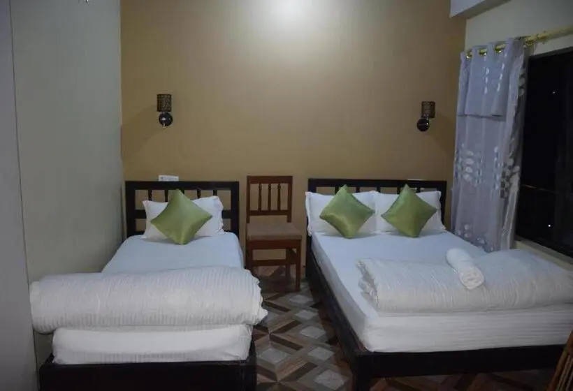 اتاق لوکس سه تخته, Garangja