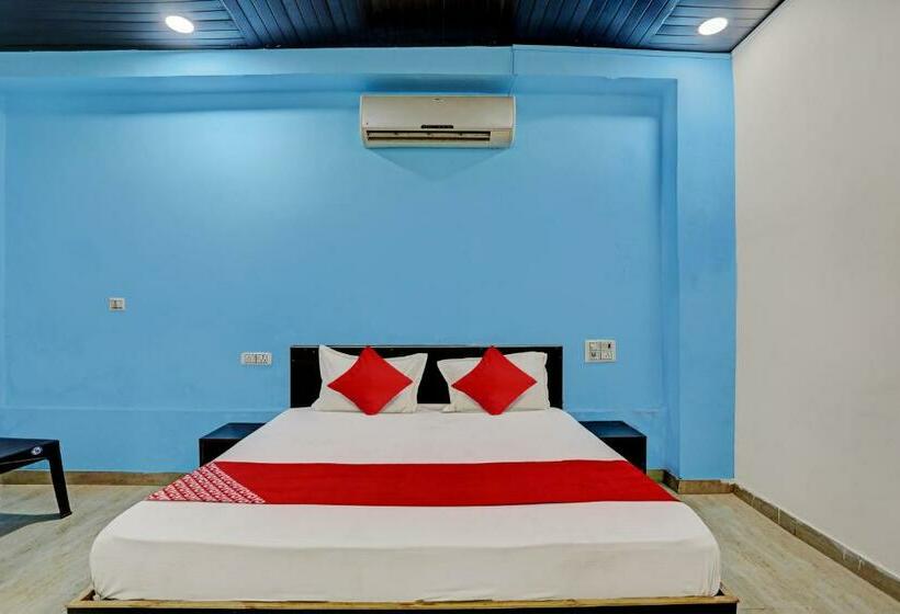 トリプルクラシックルーム, Flagship Hotel Mayur