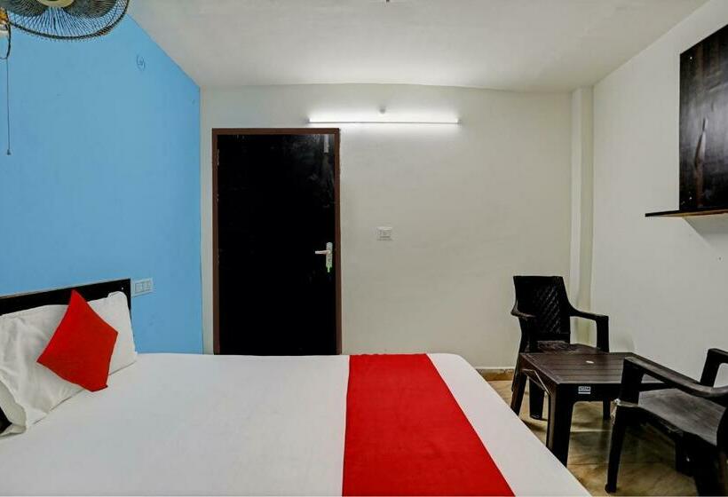 トリプルクラシックルーム, Flagship Hotel Mayur