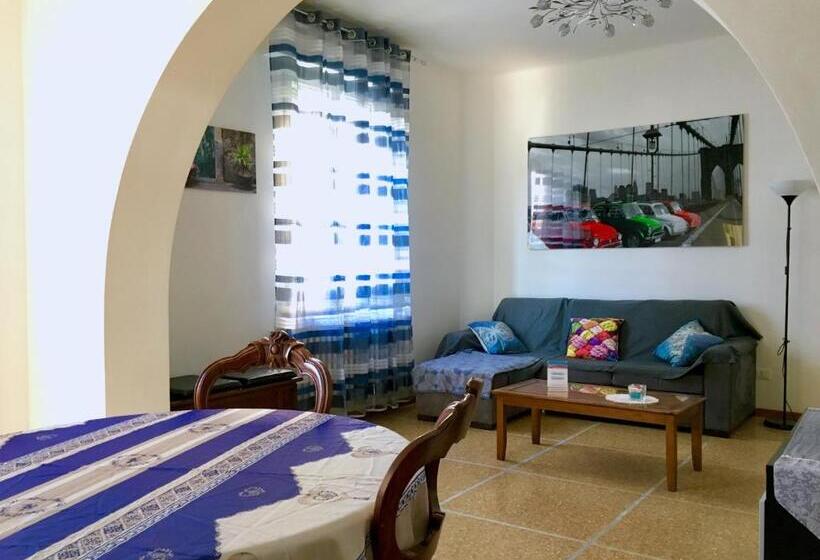 Трехместный Номер Стандарт с Балконом, Villa Al Mare