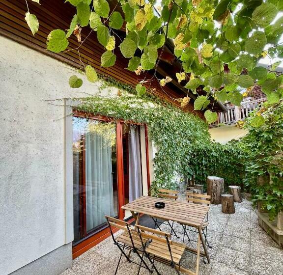 آپارتمان 1 خوابه اینتریور, Aparthotel Gaja