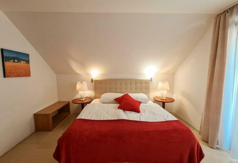 آپارتمان 2 خوابه با بالکن, Aparthotel Gaja