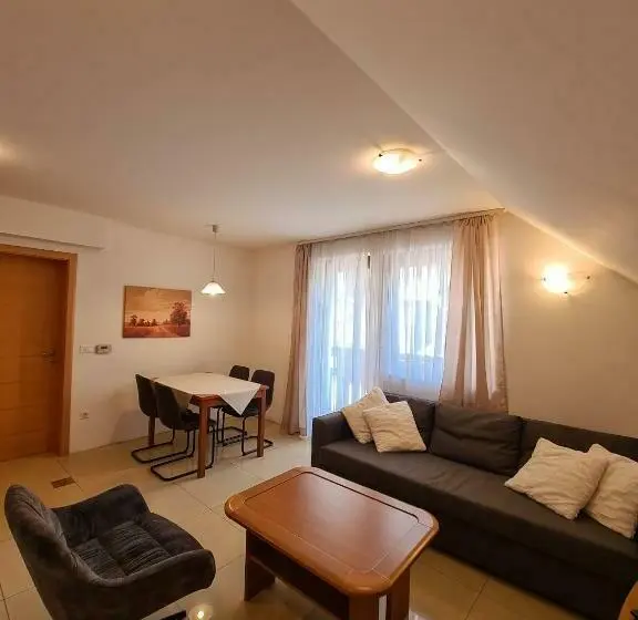 آپارتمان 2 خوابه با بالکن, Aparthotel Gaja