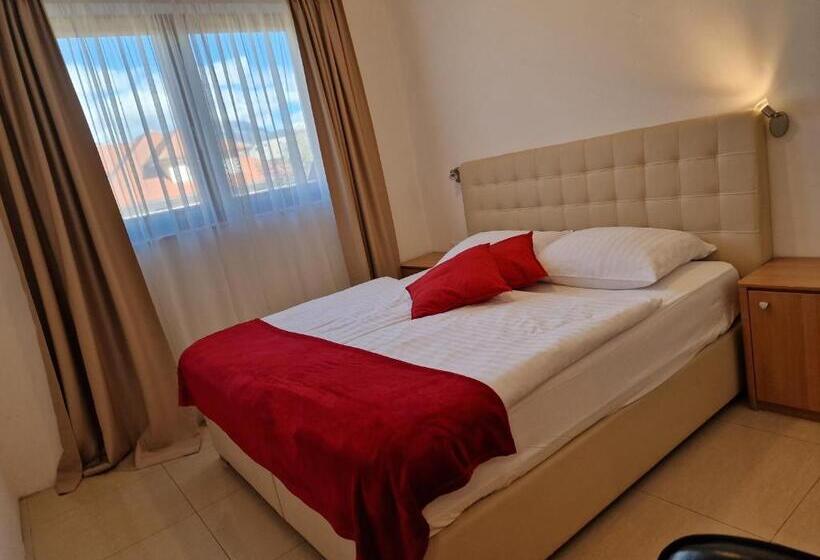 آپارتمان 2 خوابه با بالکن, Aparthotel Gaja