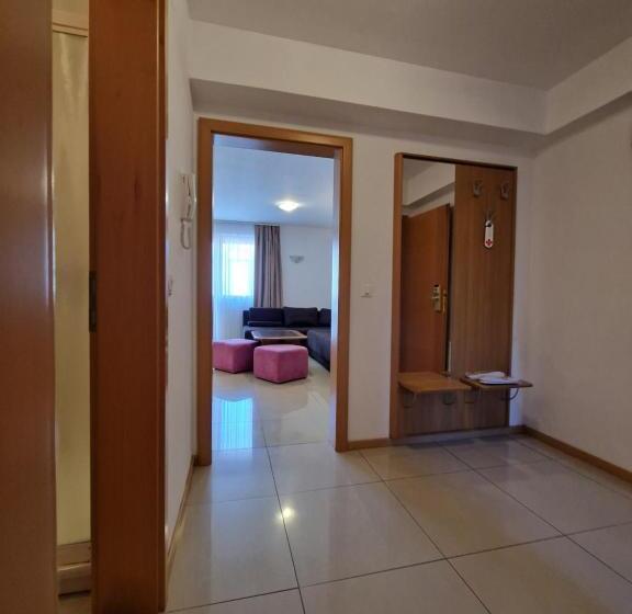 آپارتمان 1 خوابه با بالکن, Aparthotel Gaja