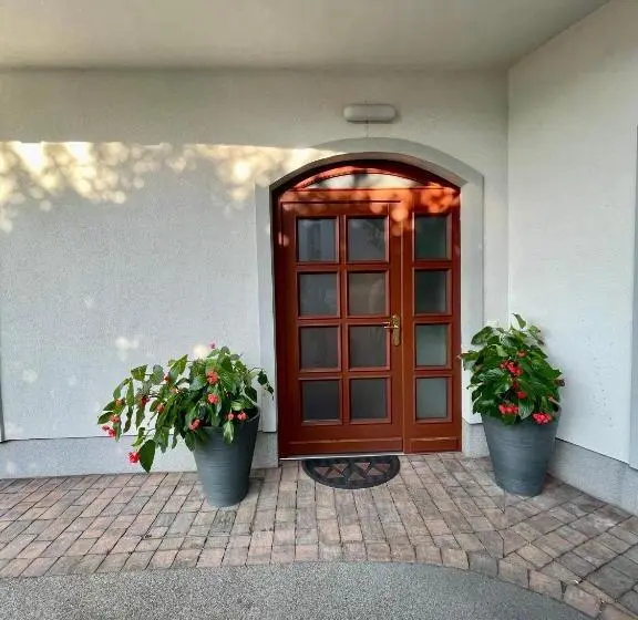 استودیوی استاندارد اینتریور, Aparthotel Gaja