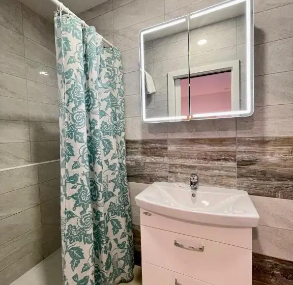 استودیوی استاندارد اینتریور, Aparthotel Gaja