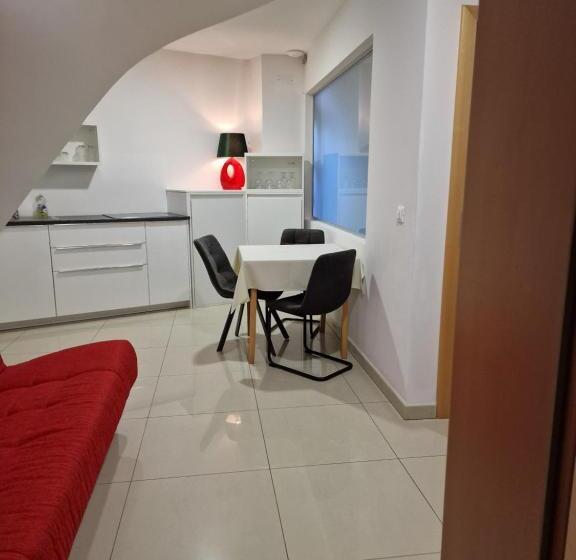 استودیوی استاندارد اینتریور, Aparthotel Gaja