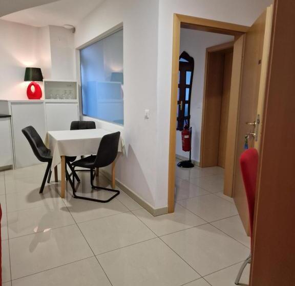استودیوی استاندارد اینتریور, Aparthotel Gaja