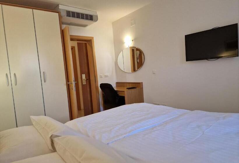 آپارتمان 1 خوابه اینتریور, Aparthotel Gaja