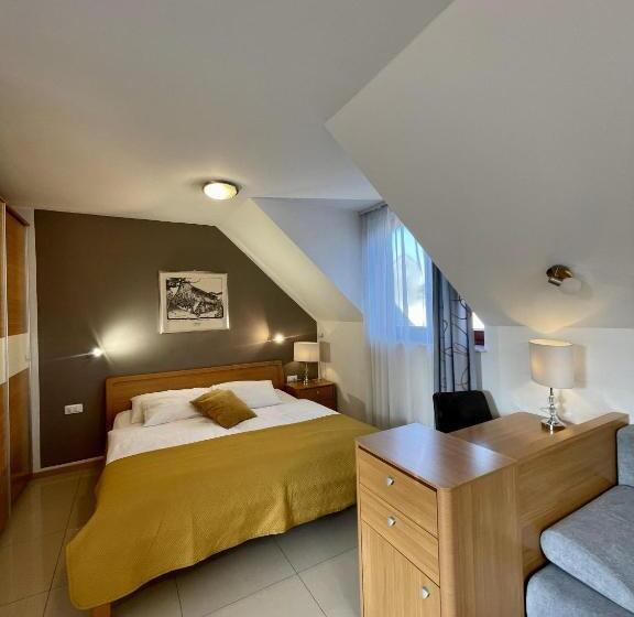 استودیو استاندارد با بالکن, Aparthotel Gaja