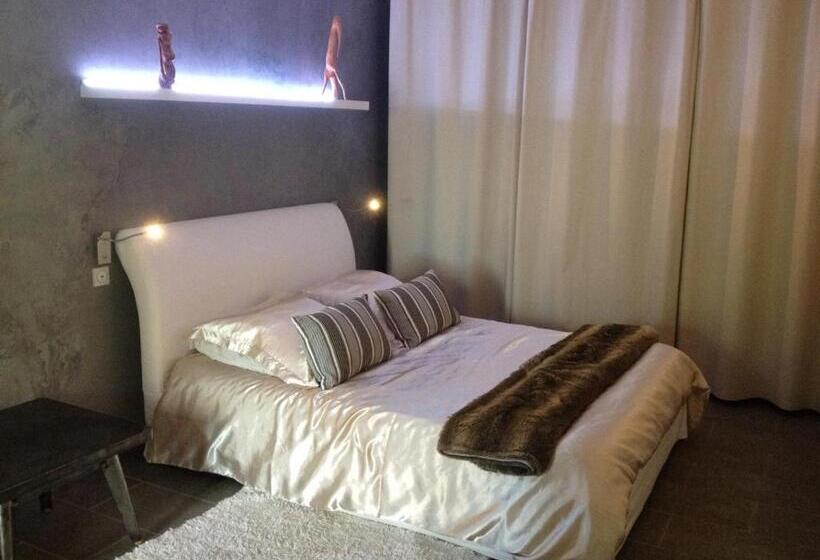 带大床的豪华间, Chambres D'hotes Deluxe Jacuzzi Mas De L'etoile