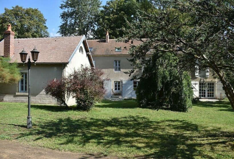 منزل غرفتين نوم, Domaine Des Douves