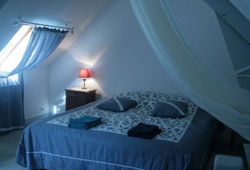 غرفة قياسية ثلاثية, Domaine Des Douves