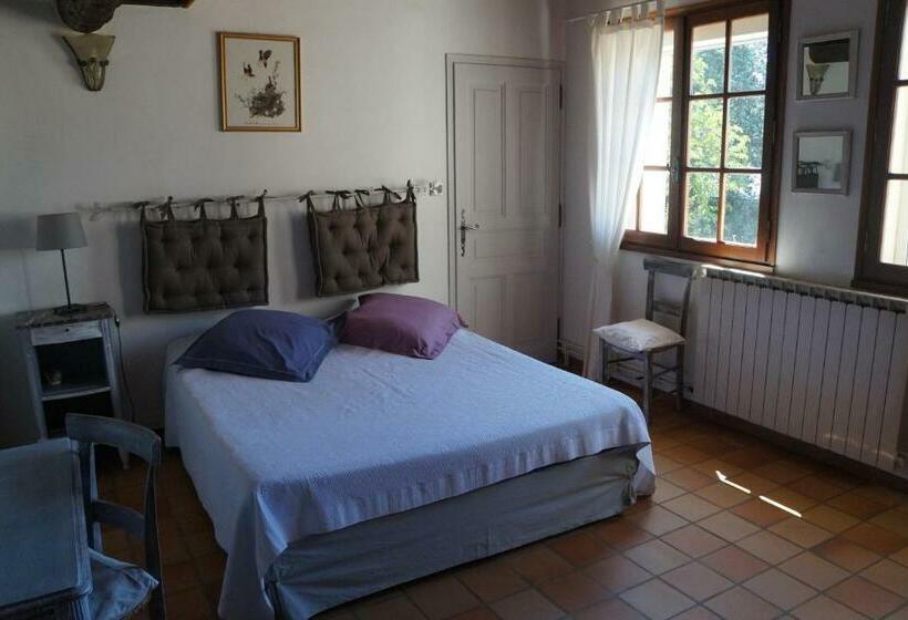 غرفة عائلية, Lo Rastelié