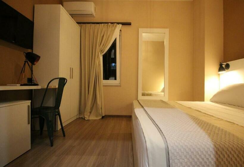 Standart Oda, Oda Hotel Tirana
