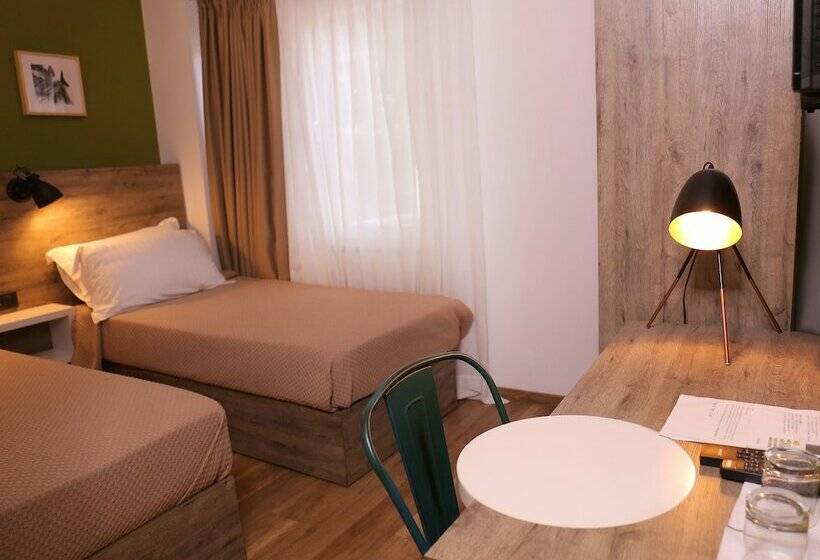 Standart Oda, Oda Hotel Tirana
