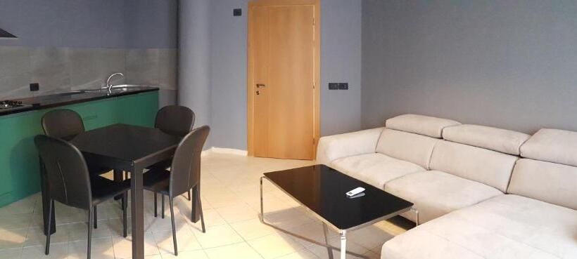 1 Yatak Odalı Delüks Daire, Oda Hotel Tirana