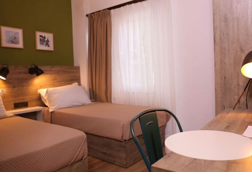 Standart Oda, Oda Hotel Tirana