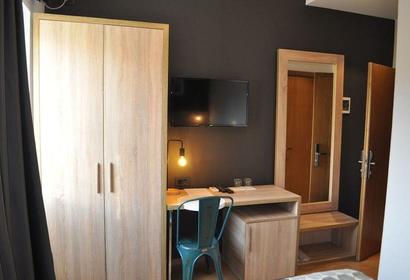 Ekonomik Oda, Oda Hotel Tirana