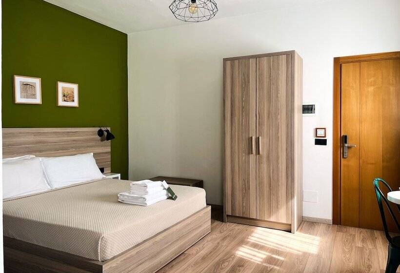 Üç Kişilik Standart Oda, Oda Hotel Tirana