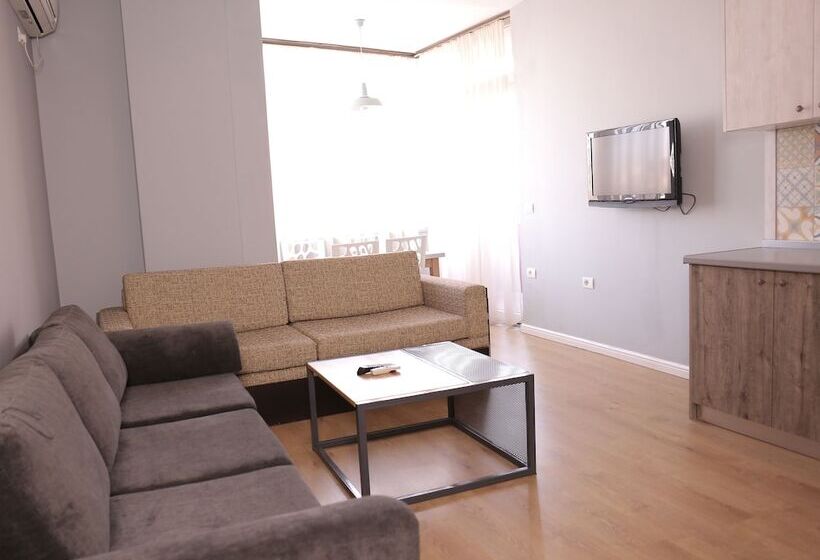 Balkonlu 1 Yatak Odalı Daire, Oda Hotel Tirana