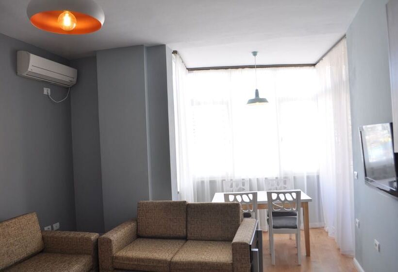 Balkonlu 1 Yatak Odalı Daire, Oda Hotel Tirana