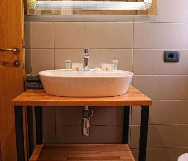 Şehir Manzaralı Lüks Oda, Oda Hotel Tirana