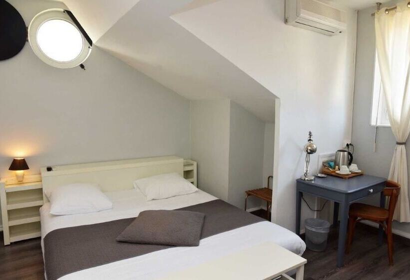 חדר סטנדרט, Cafe De Paris