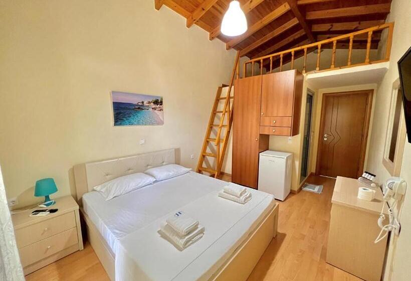 חדר אקונומי, Dimitri