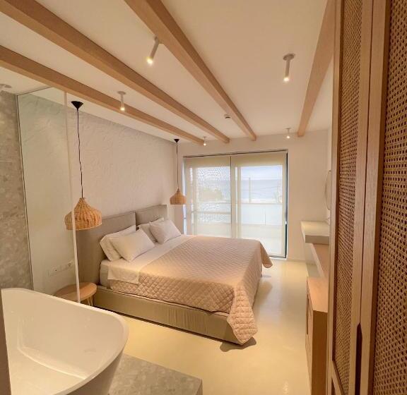 חדר דלוקס עם מרפסת נוף לים, Dimitri