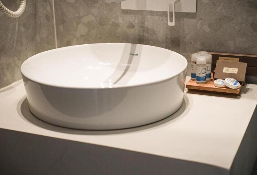 חדר סטנדרט עם מיטת קינג, Dimitri