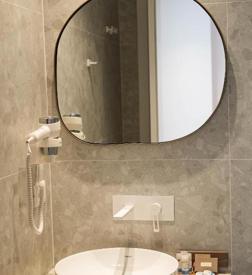 חדר סטנדרט עם מיטת קינג, Dimitri