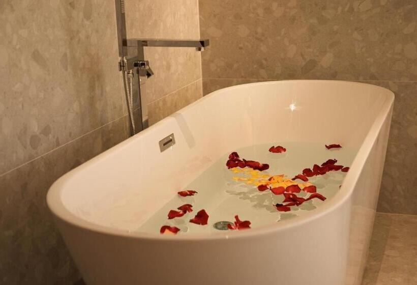 חדר דלוקס עם מרפסת נוף לים, Dimitri