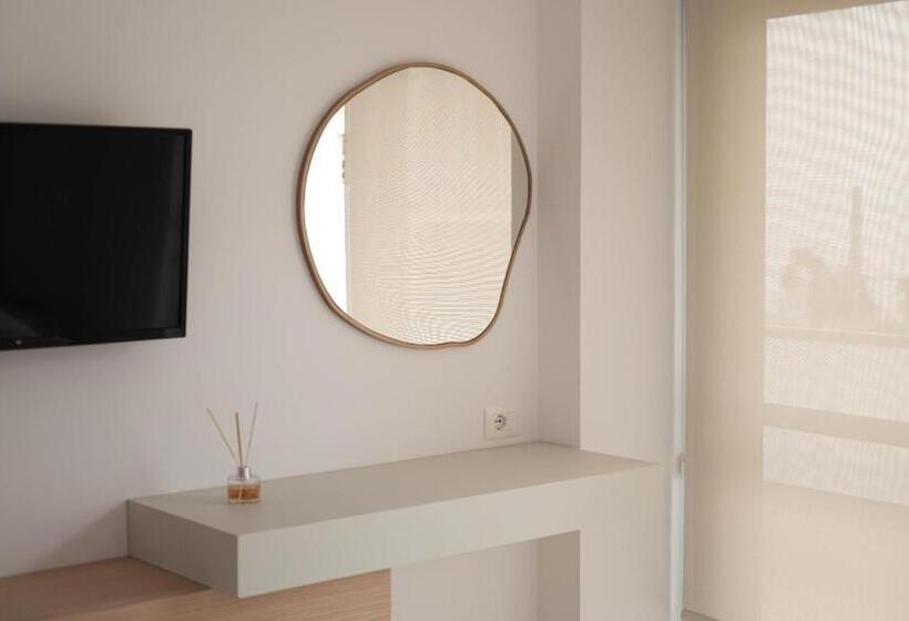 חדר סטנדרט עם מיטת קינג, Dimitri