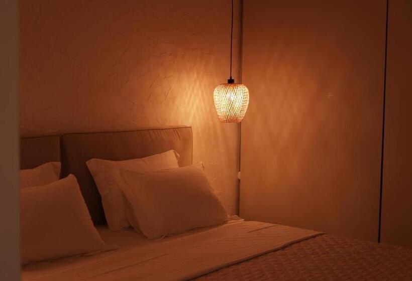 חדר סטנדרט, Dimitri