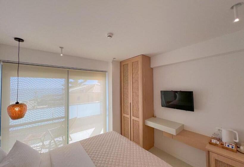 חדר סטנדרט, Dimitri