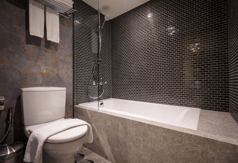 اتاق لوکس, Gold Inn