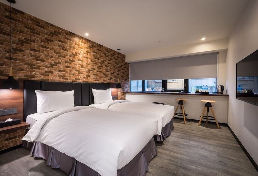 اتاق لوکس, Gold Inn