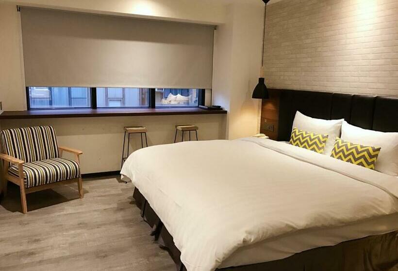 اتاق لوکس, Gold Inn