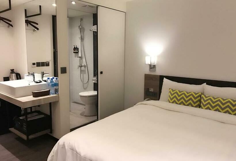 اتاق استاندارد, Gold Inn