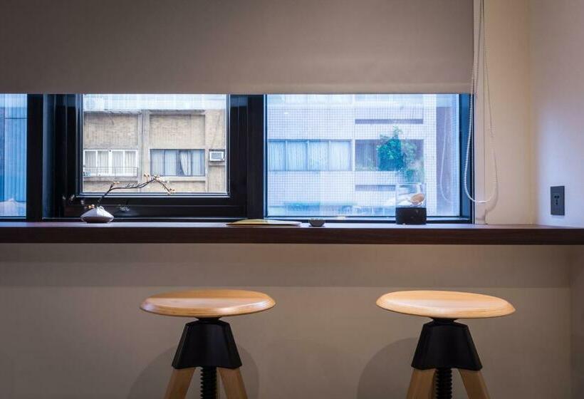 اتاق لوکس, Gold Inn