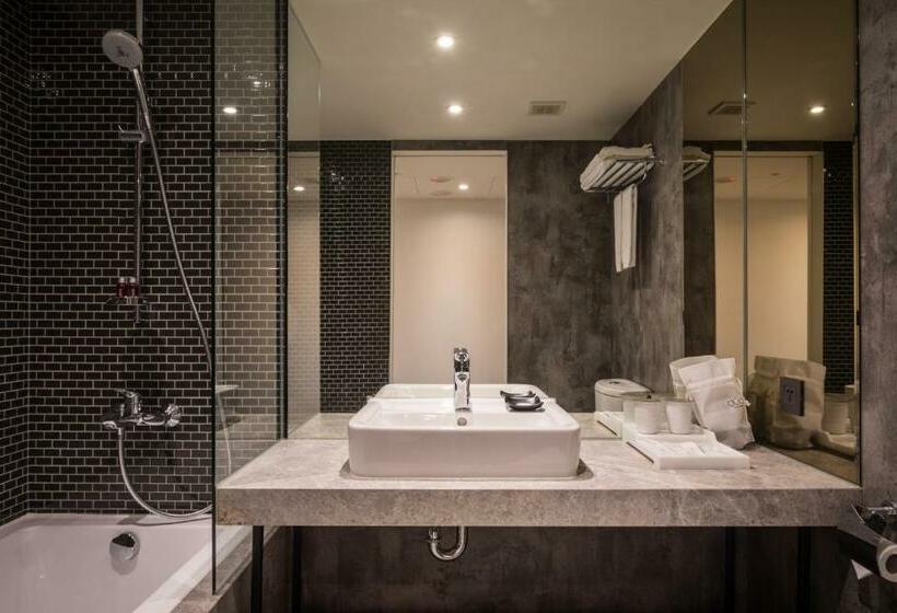 اتاق لوکس, Gold Inn