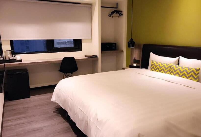 اتاق لوکس, Gold Inn