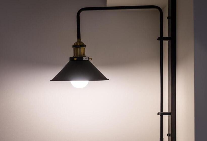 اتاق استاندارد چهار تخته, Gold Inn