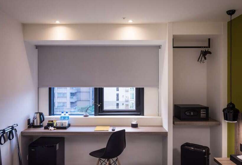 اتاق لوکس, Gold Inn